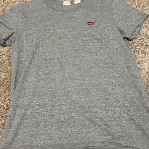 levi gray tee